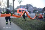  03.03.24 Tagesbilder PKL VU eingeklemmt K80 Willinghusen und Ölsperren legen Mühlenteich Glinde Diesel im Wasser